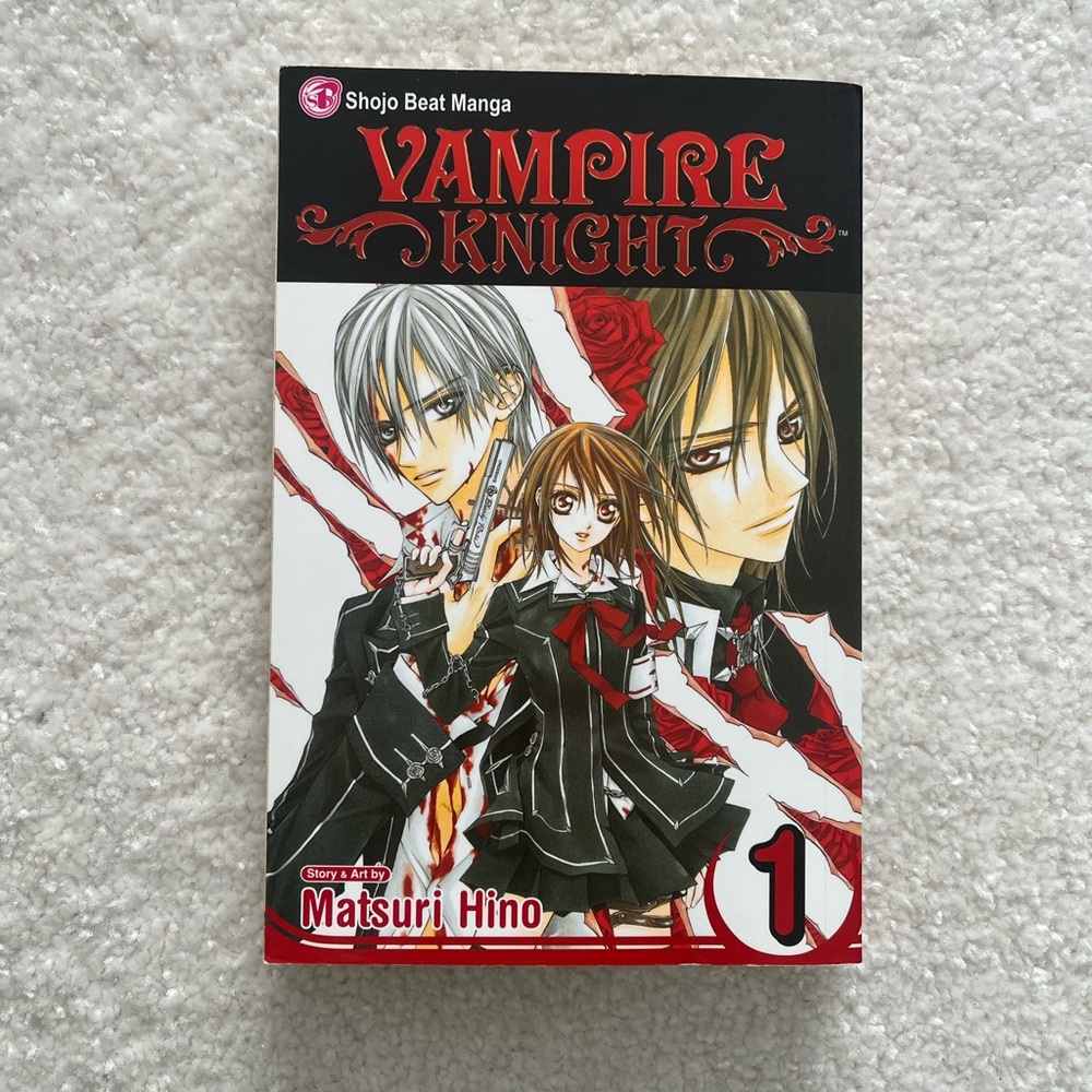 Vampire Knight (Vol. 1) by Matsuri Hino (Shojo Beat Manga)